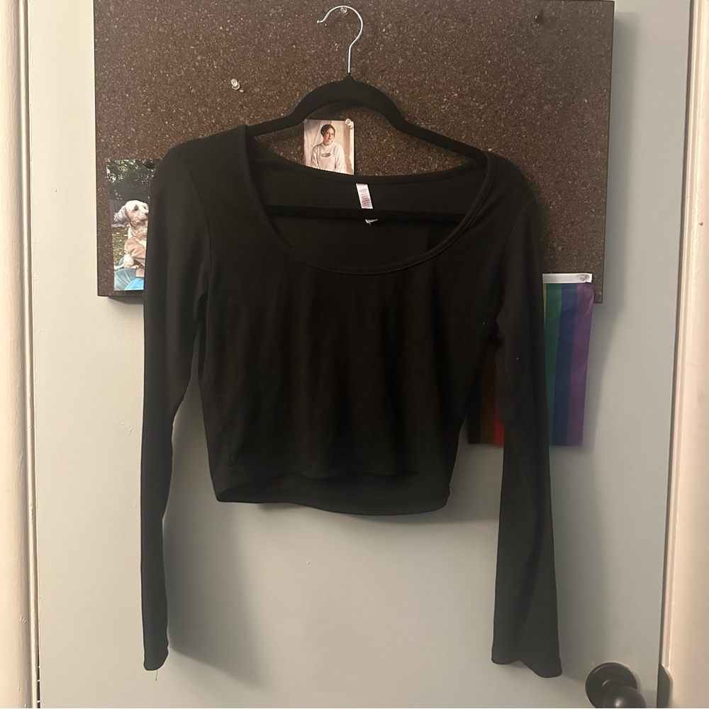 Black Long Sleeve crop top